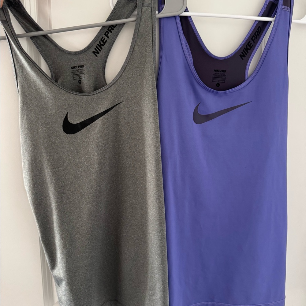Nike pro Women's Gray and Purple Tank Tops